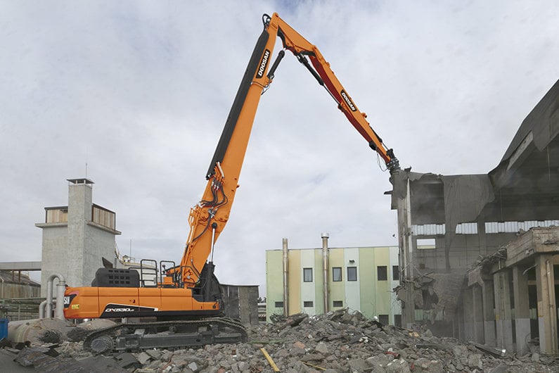 DOOSAN ADDS DX530DM TO DEMOLITION EXCAVATOR RANGE